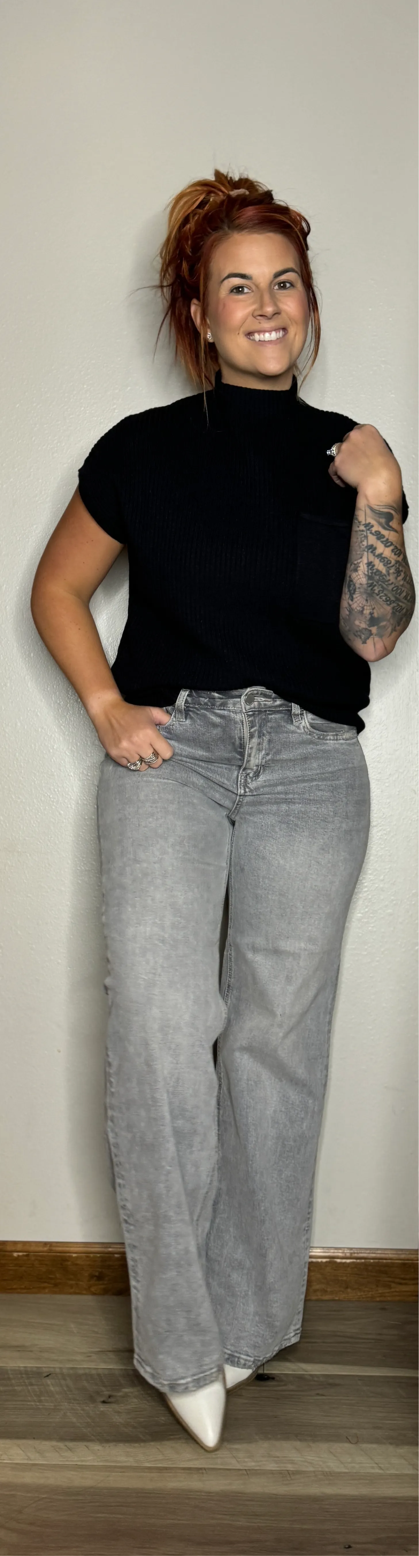 Black Pocketed Short Sleeve Sweater