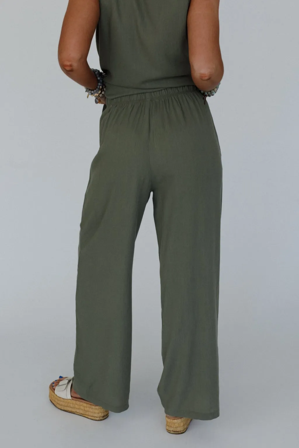 Coastal Ease Drawstring Pants - Olive