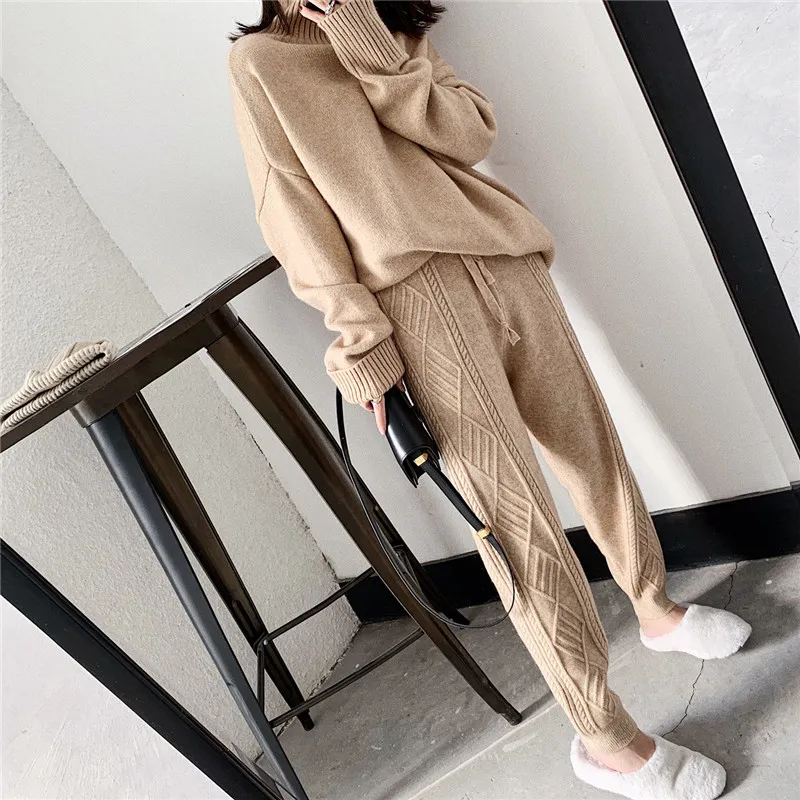 Peruvo Knitted Pants